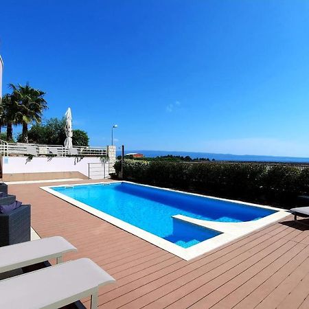 Sea View- Spacious Apartment With Shared Pool スプリト エクステリア 写真