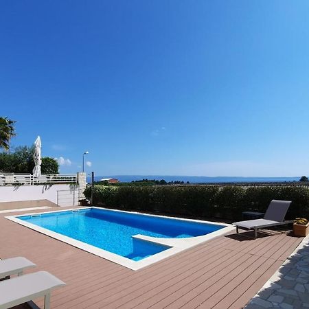 Sea View- Spacious Apartment With Shared Pool スプリト エクステリア 写真