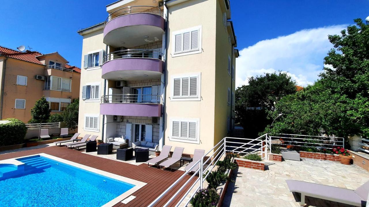Sea View- Spacious Apartment With Shared Pool スプリト 部屋 写真